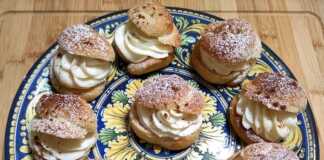 μίνι τσουρεκάκια με κρέμα αμυγδάλου