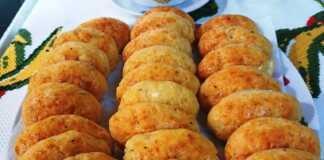 Τα εύκολα τυροπιτάκια του Ευτύχη Εύκολα Τυροπιτάκια