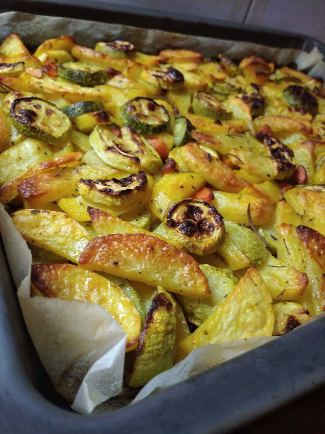 Πατάτες και Ζουμερά Κολοκυθάκια στο φούρνο