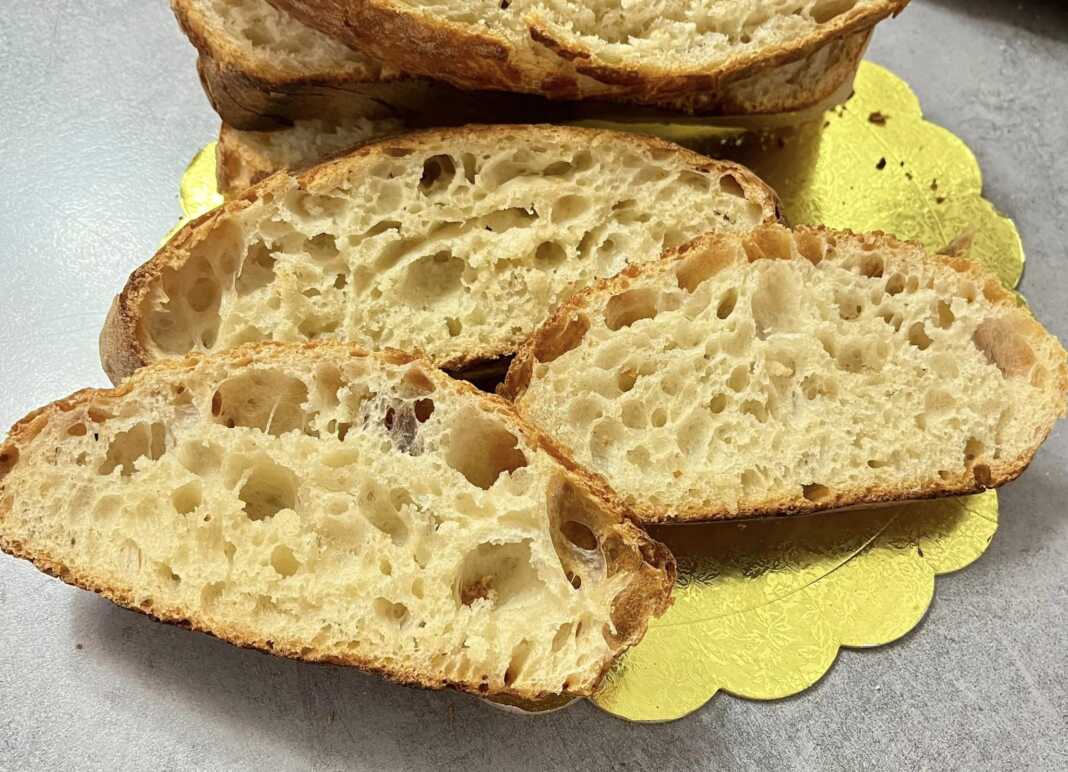 Χειροποίητο Ψωμί με Σιμιγδάλι