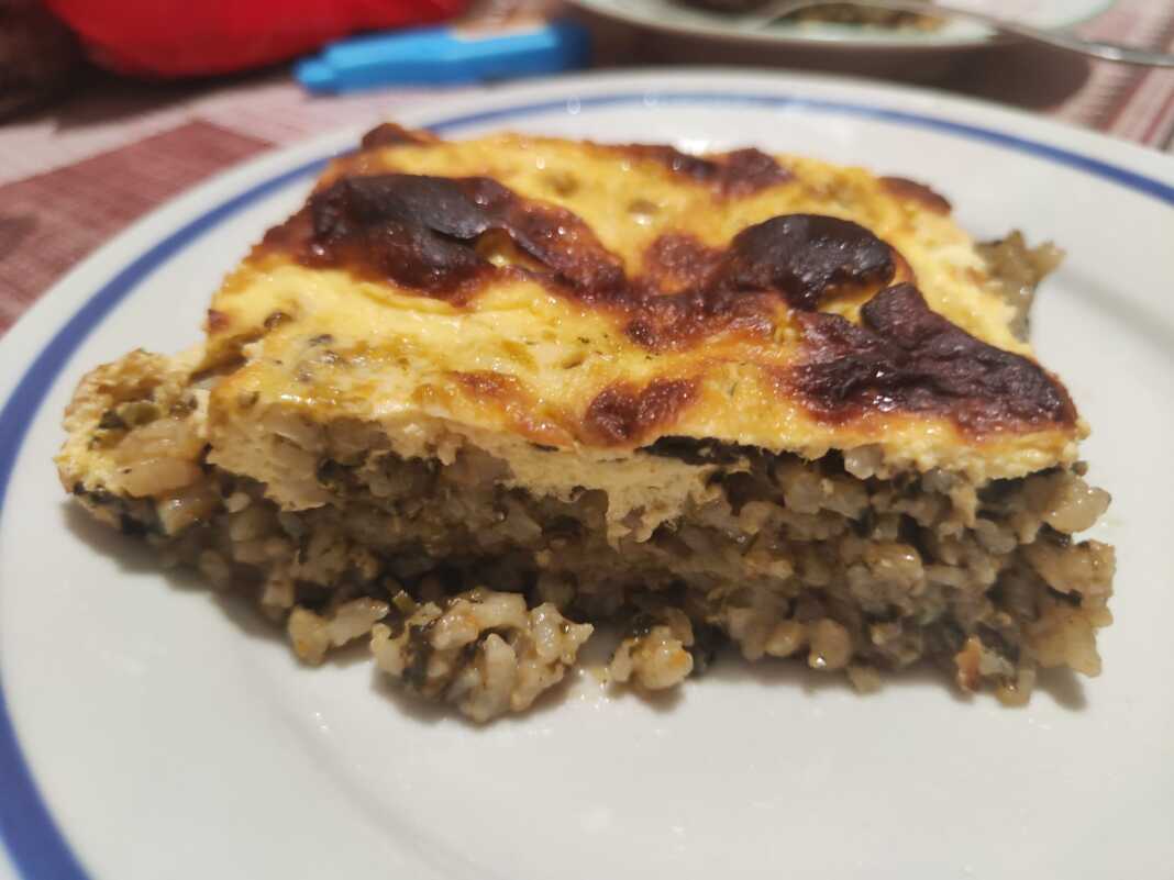 Ρύζι με Σπανάκι κρεμμύδι και ψευτομπεσαμελ