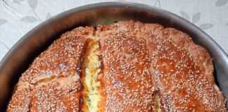 Τυρόπιτα με σφολιάτα, φέτα και κίτρινα τυριά