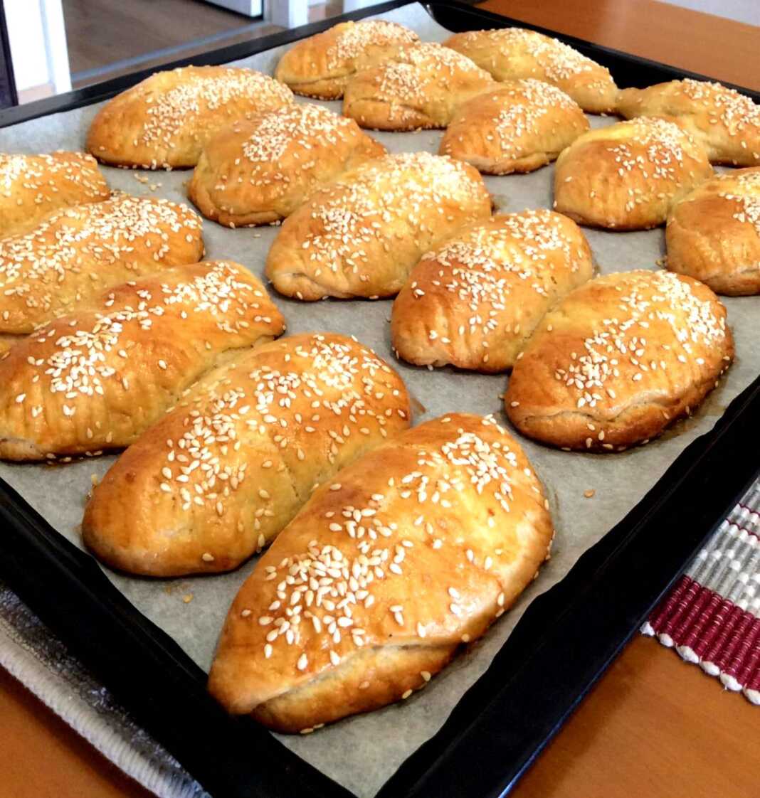 Τυροπιτάκια με αφράτη ζύμη