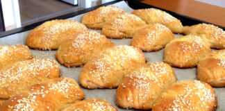 Τυροπιτάκια με αφράτη ζύμη