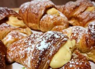 Κρουασάν γεμιστά με κρέμα ζαχαροπλαστικής