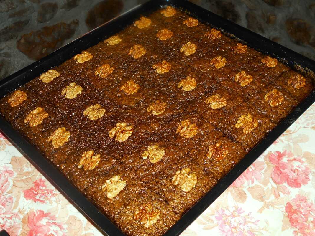 καρυδόπιτα