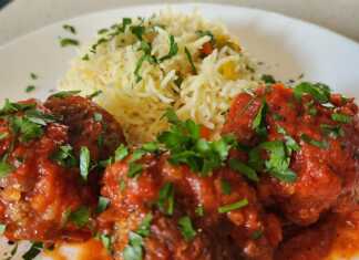 Κεφτεδάκια με σάλτσα ντομάτας