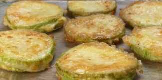 Τηγανιτές φέτες κολοκυθιού με τυρί και σως γιαουρτιού τηγανιτές φέτες κολοκυθιού με τυρί