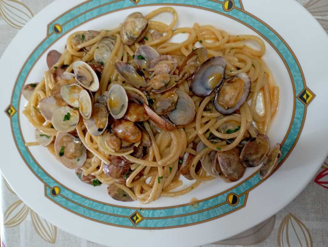 Μακαρονάδα με θαλασσινά