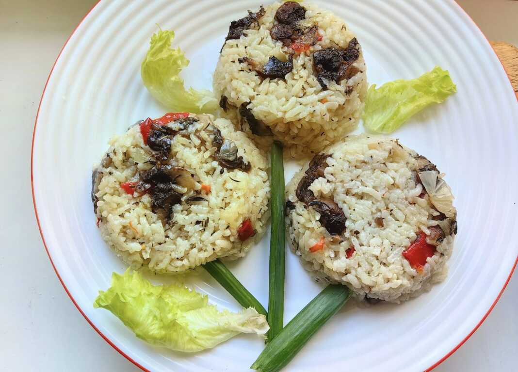 Μανιτάρια με ρύζι στο φούρνο