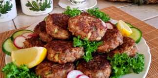 Μπιφτέκια μοσχαρισια με σάλτσα κρεμμυδιού