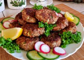 Μπιφτέκια μοσχαρισια με σάλτσα κρεμμυδιού