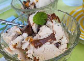 Σπιτικό παγωτό με μερέντα και σοκολατάκια