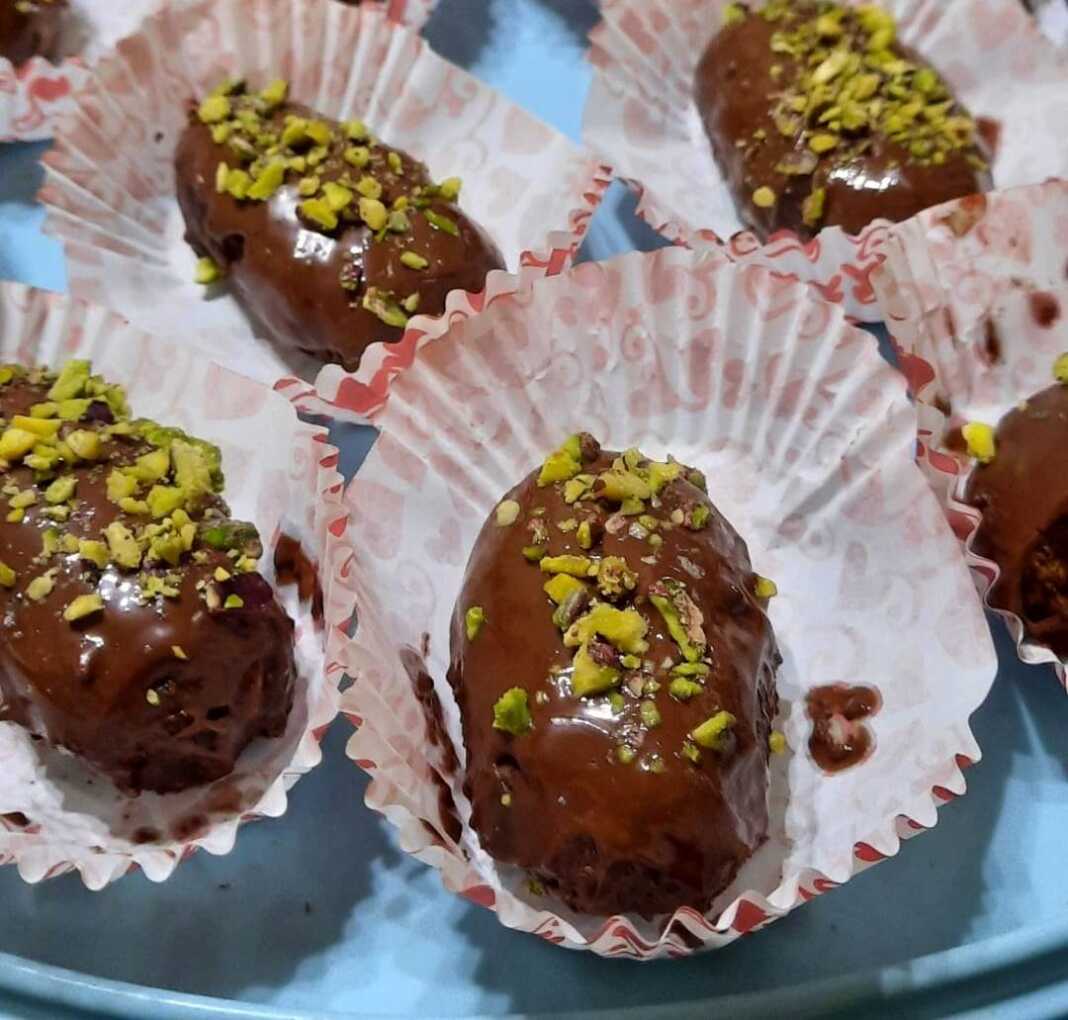 Σπιτικά γλυκάκια με τσουρέκι