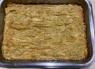 Ενα ταψί σιροπιαστό γλυκό Τατλίση