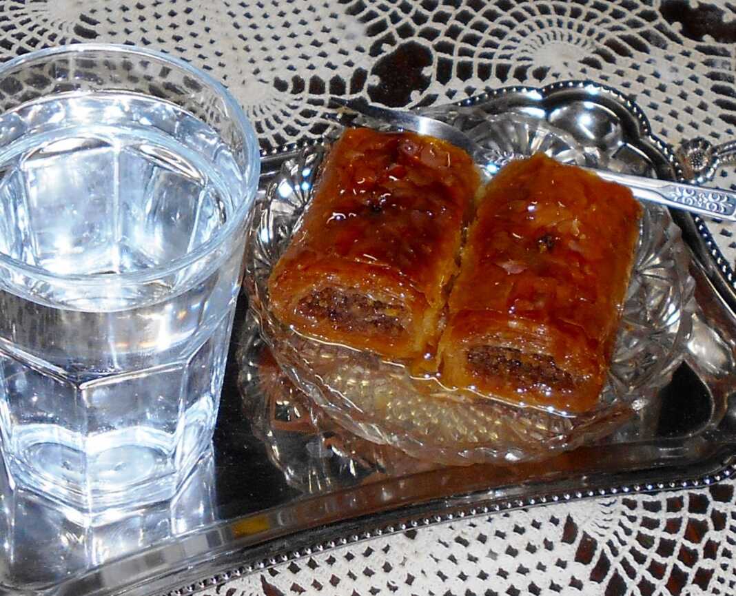 Μπακλαβάς Τυλιχτός