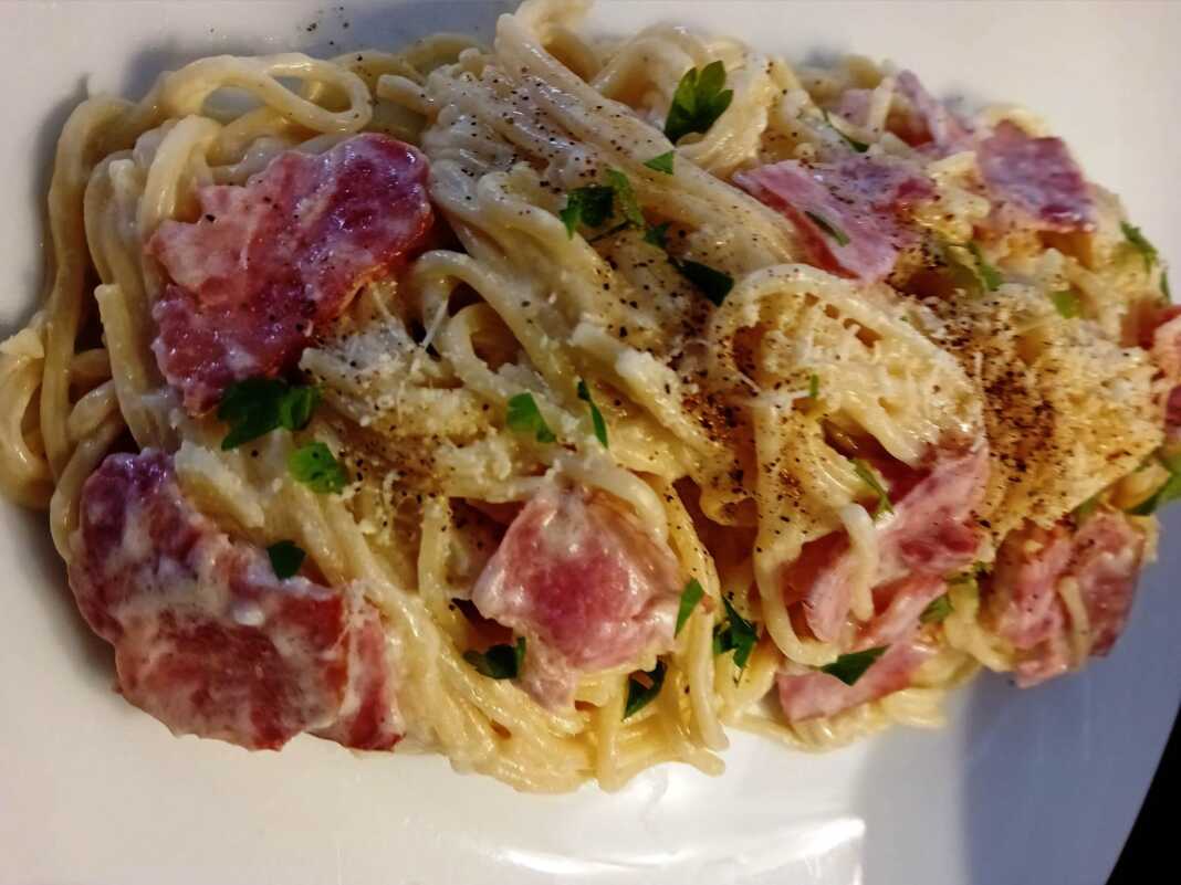 Καρμπονάρα με κρέμα γάλακτος