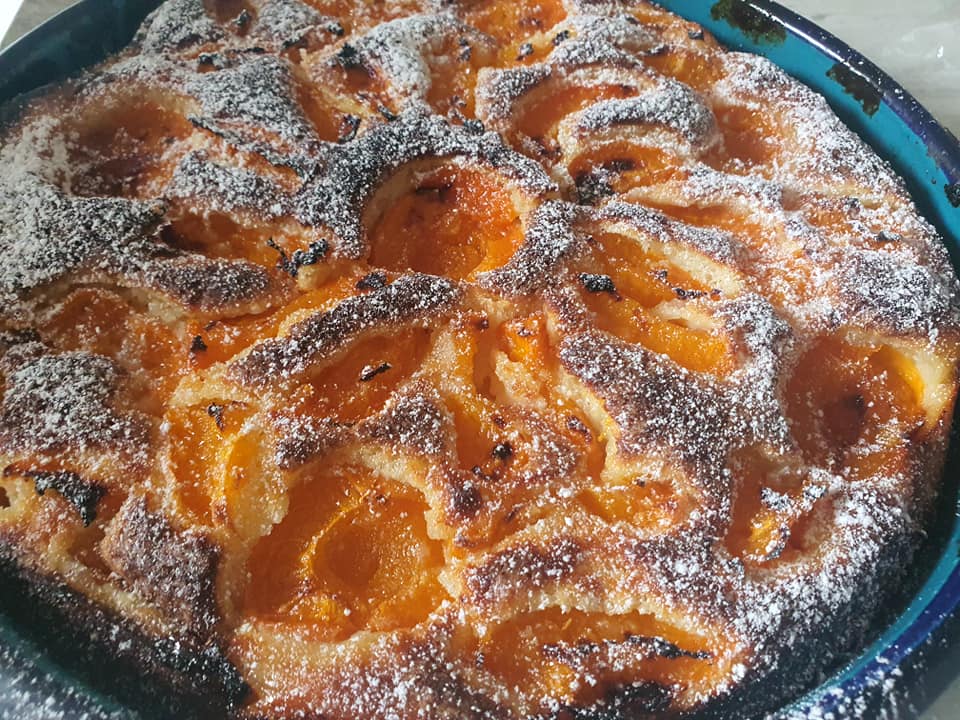 Κέικ με τυρί cottage και βερίκοκα