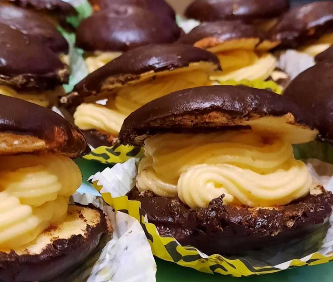 kokakia me krema κοκάκια