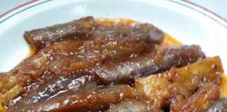 μελιτζάνες με ντομάτες στο φούρνο