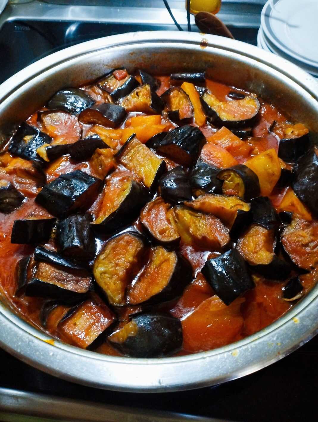 melitzanes me patates giaxni Μελιτζάνες με πατάτες Γιαχνί