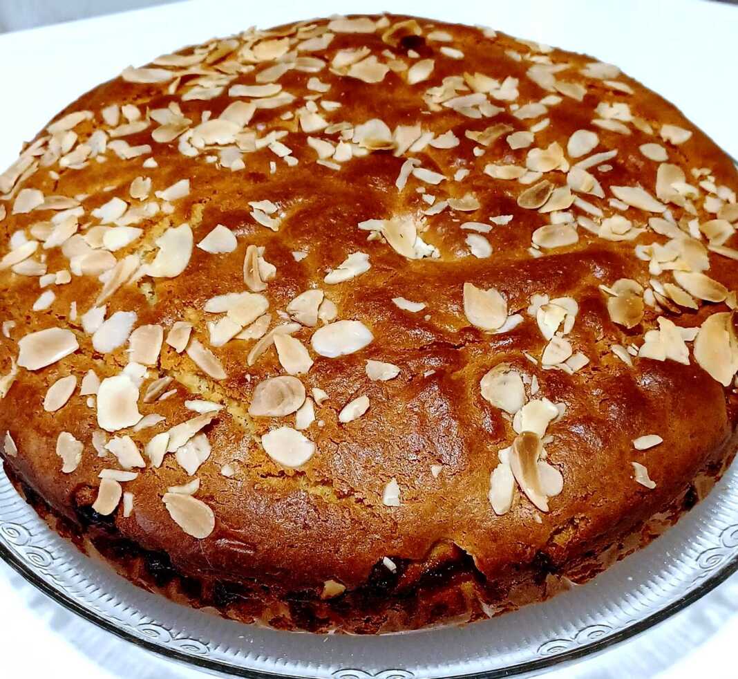 Μηλόπιτα με σοκολάτα και αμύγδαλα