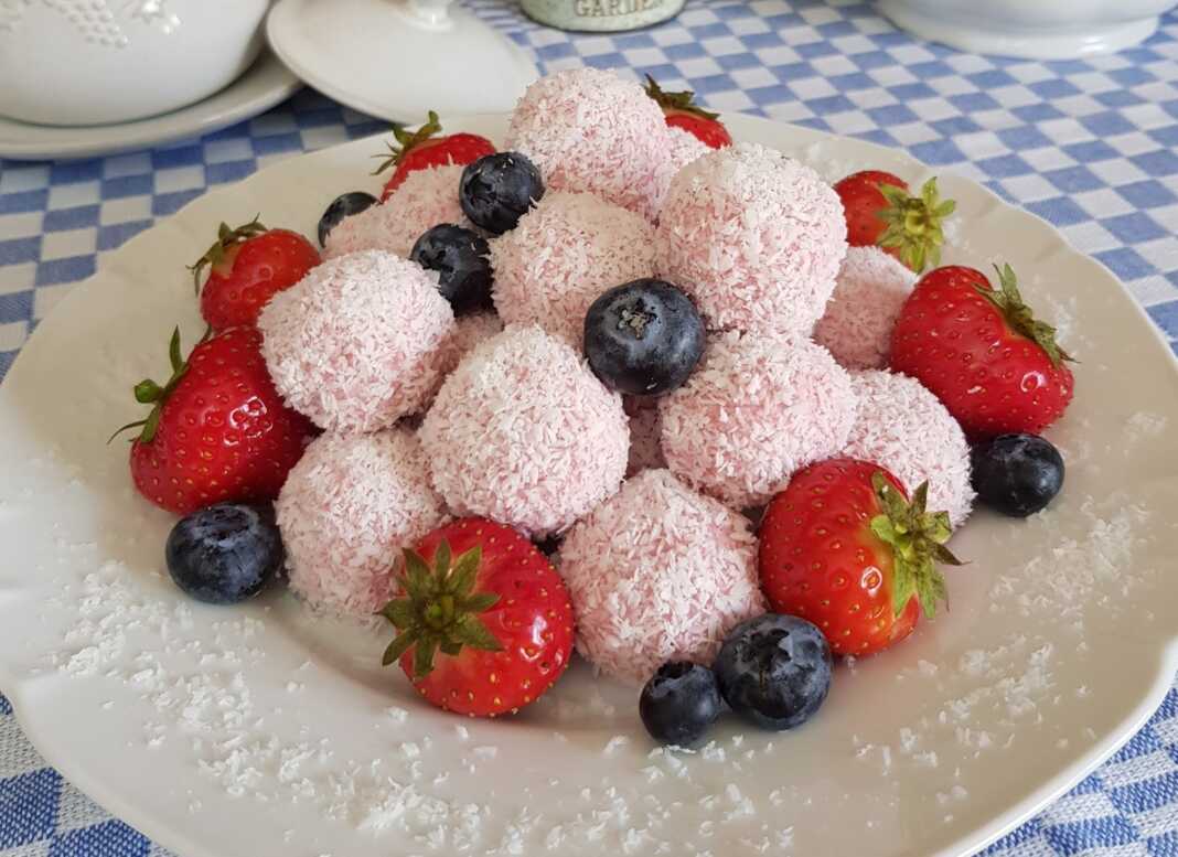 Μπαλάκια φράουλας με τυρί κρέμα