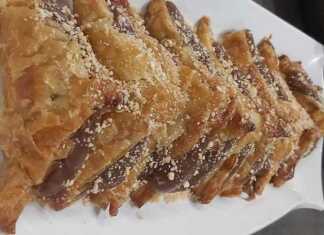 Σφολιατίνια μαντηλάκια με κρέμα σοκολάτας σιροπιαστά