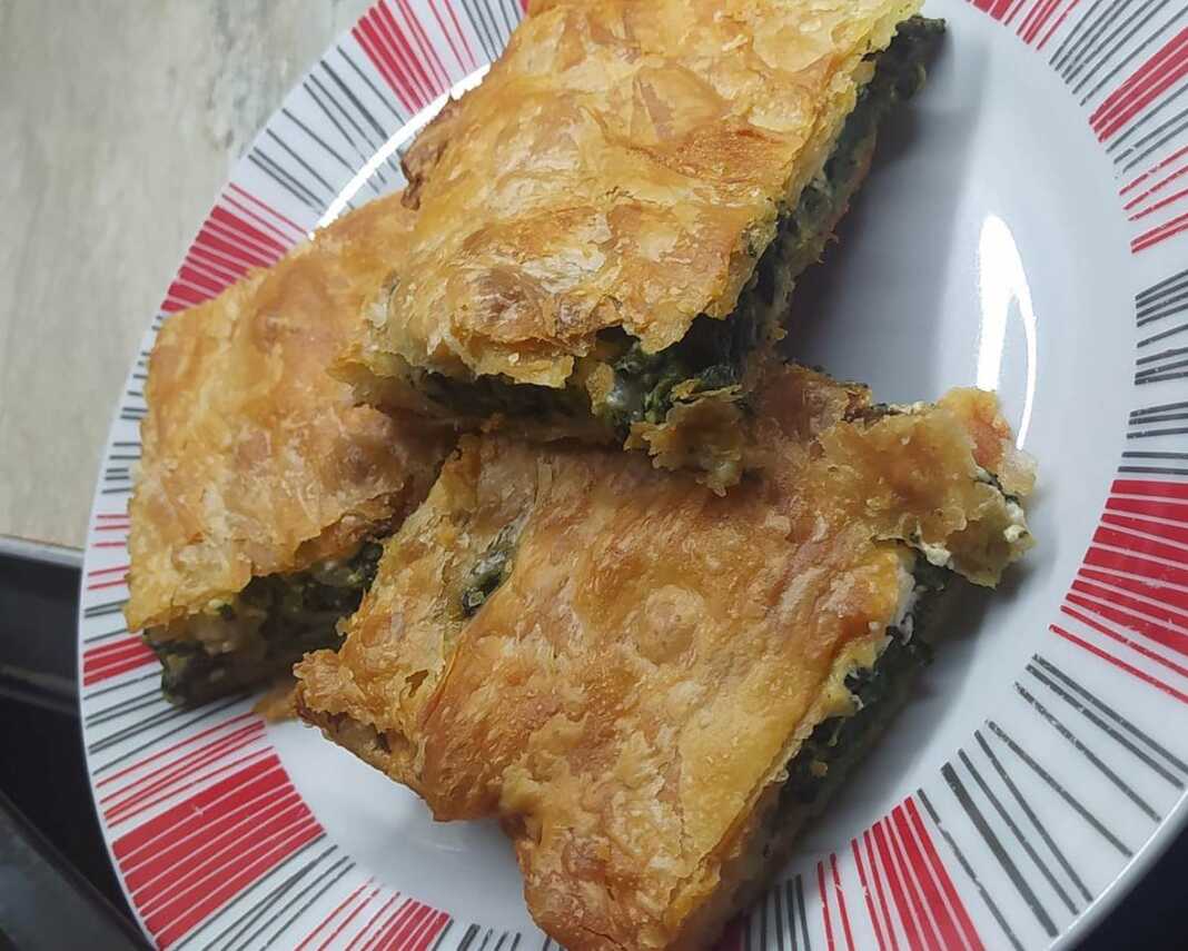 Σπανακόπιτα με σφολιάτα