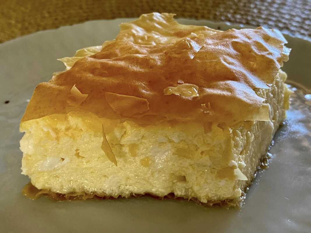 Τυρόπιτα με μπεσαμέλ