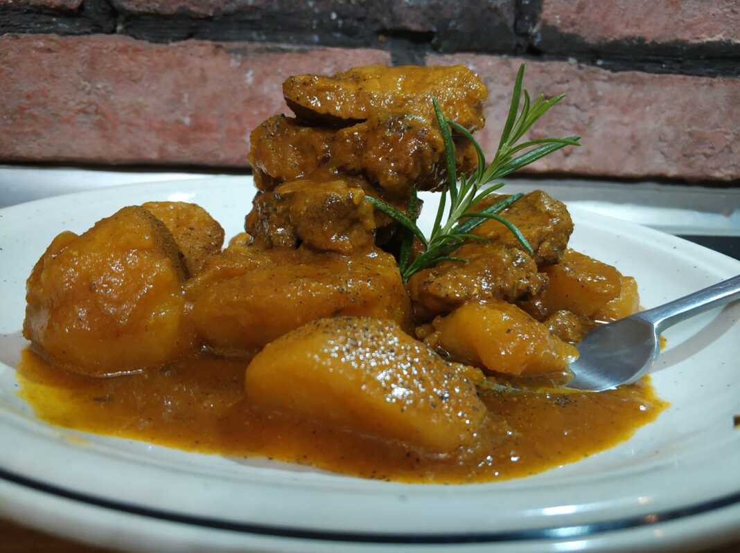 χοιρινό κατσαρόλας