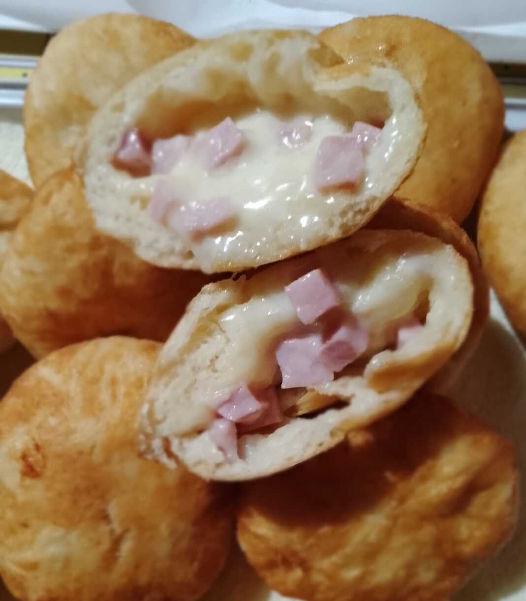 Γεμιστά ζαμπονοτυροπιτάκια