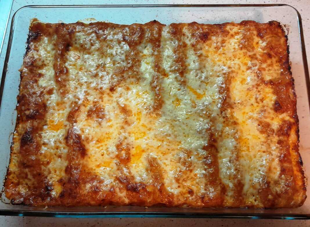 Κανελόνια με Κιμά και Σάλτσα Ντομάτας