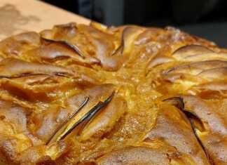 Μηλόπιτα με καραμελωμένη κρέμα πατισερί