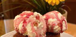 κάρυδοπιτα με παγωτό