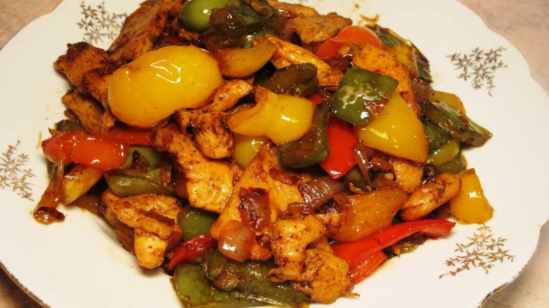 kotopouloPiperies Φιλέτο κοτόπουλο με λαχανικά