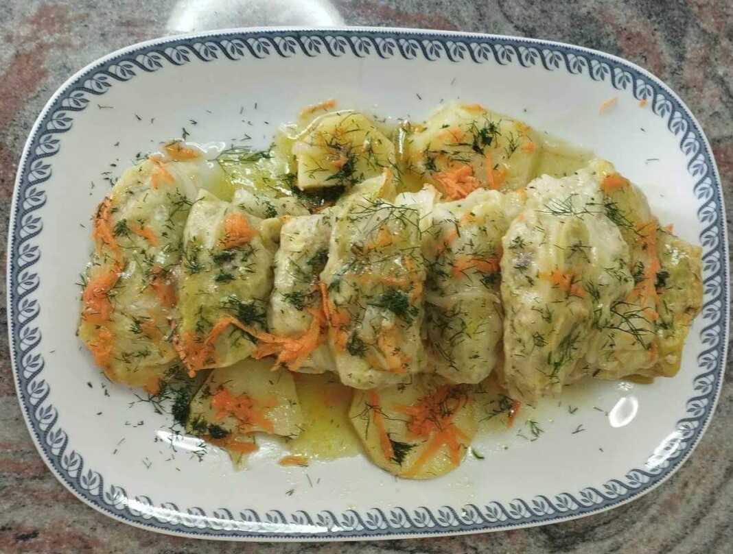 Λαχανοντολμάδες λεμονάτο με κοτόπουλο και χοιρινό