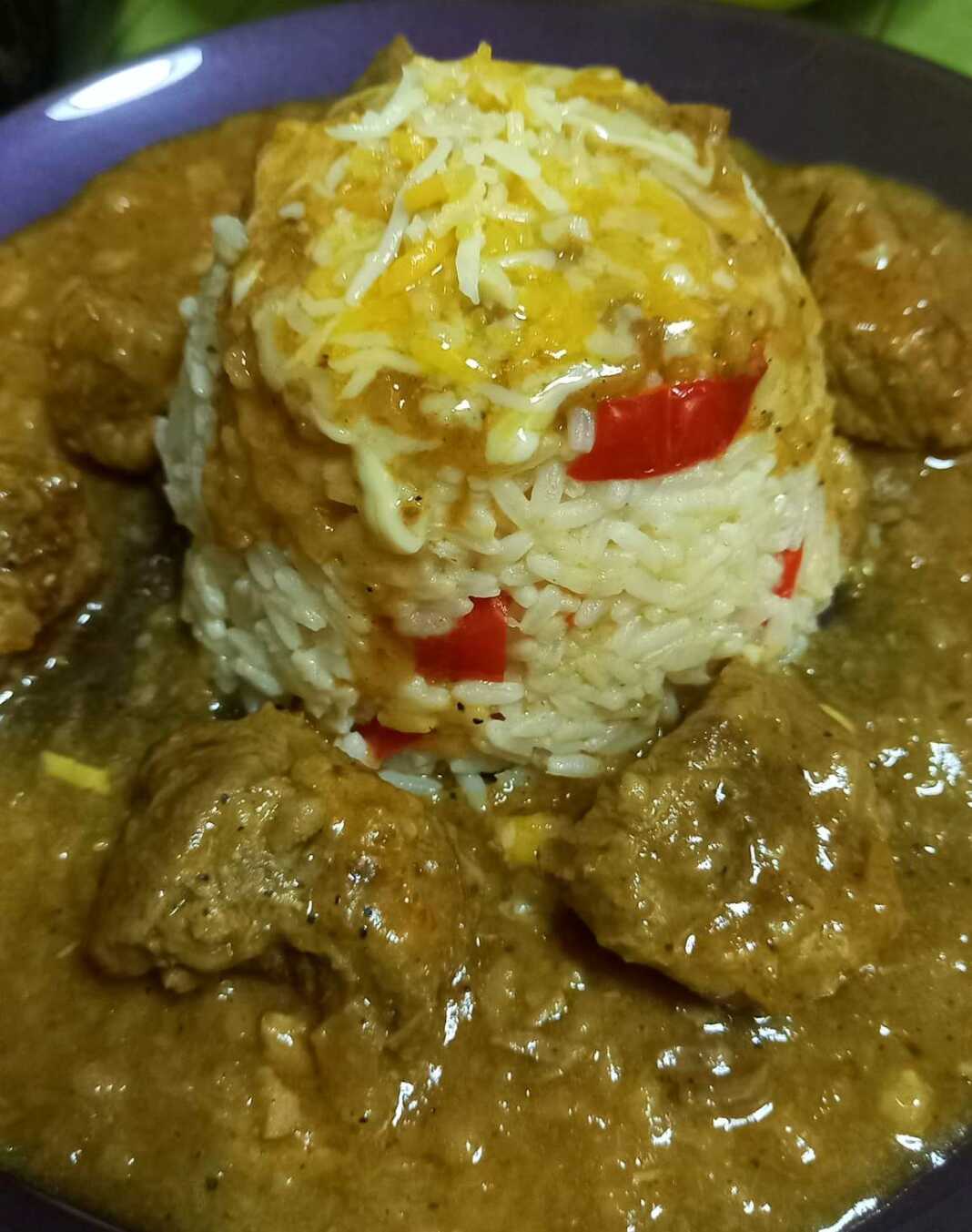 Μοσχάρι λεμονάτο με πιλάφι