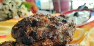 Mπιφτέκια στα κάρβουνα με κασέρι