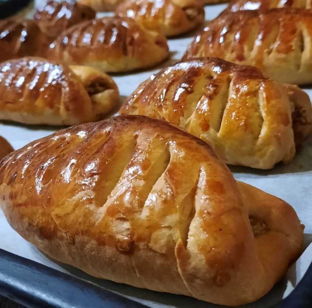 Μπριός με γλυκό του κουταλιού