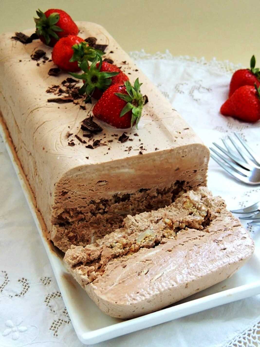 Παγωτό με καραμελωμένα φουντούκια