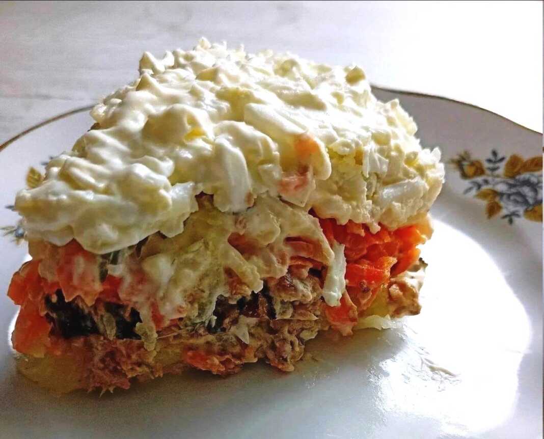 salata Σαλάτα με τόνο και λαχανικά