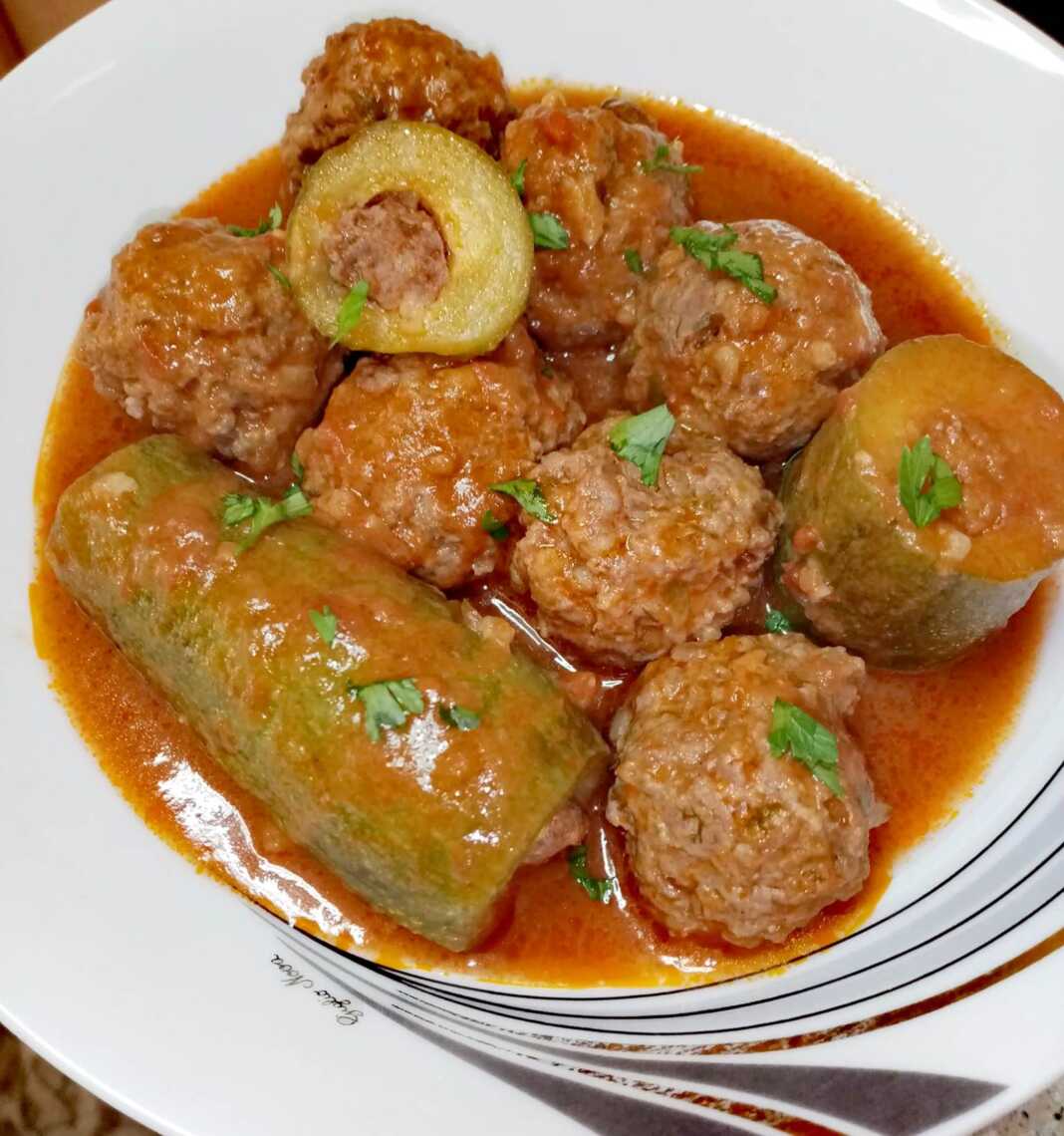 γιουβαρλάκια κοκκινιστά