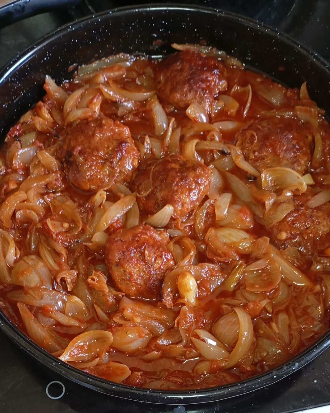 Κεφτεδάκια με κρεμμύδια στο φούρνο