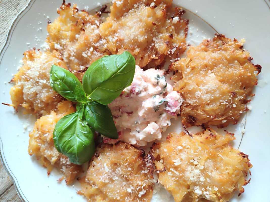 Κεφτεδάκια πατάτας με παρμεζάνα στο φούρνο