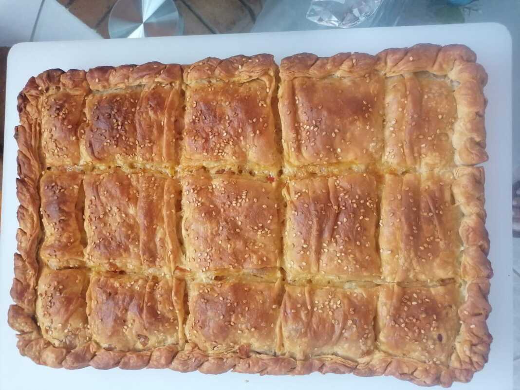 Κοτόπιτα με χειροποίητο φύλλο