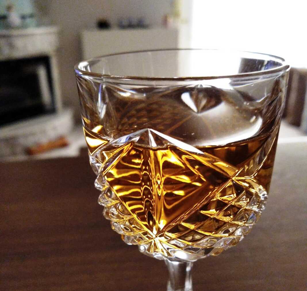 Λικέρ από μούσμουλα