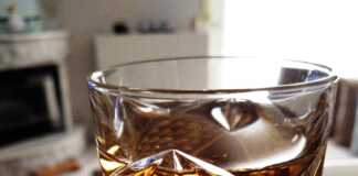 Λικέρ από μούσμουλα