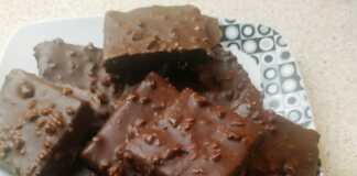 Μπισκοτογλυκάκια με Καρύδια, Φουντούκια και Σοκολάτα Μπισκοτογλυκάκια με Καρύδια, Φουντούκια και Σοκολάτα