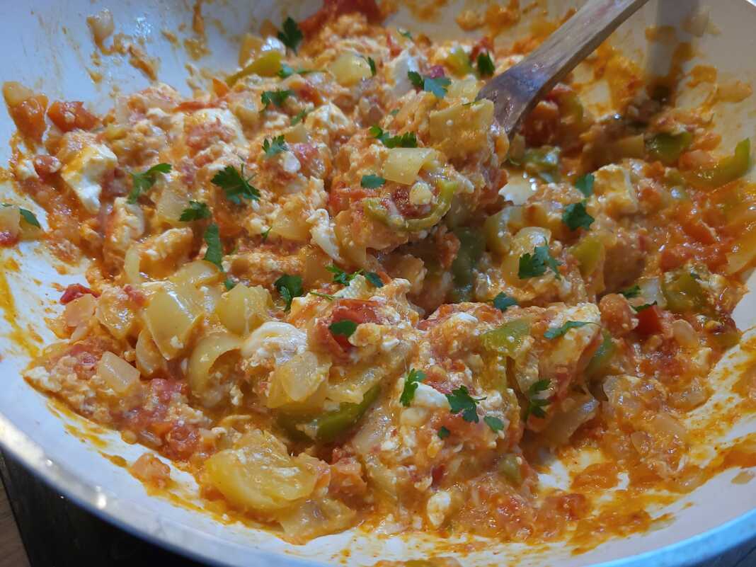 ομελέτα με πιπεριές και ντομάτα